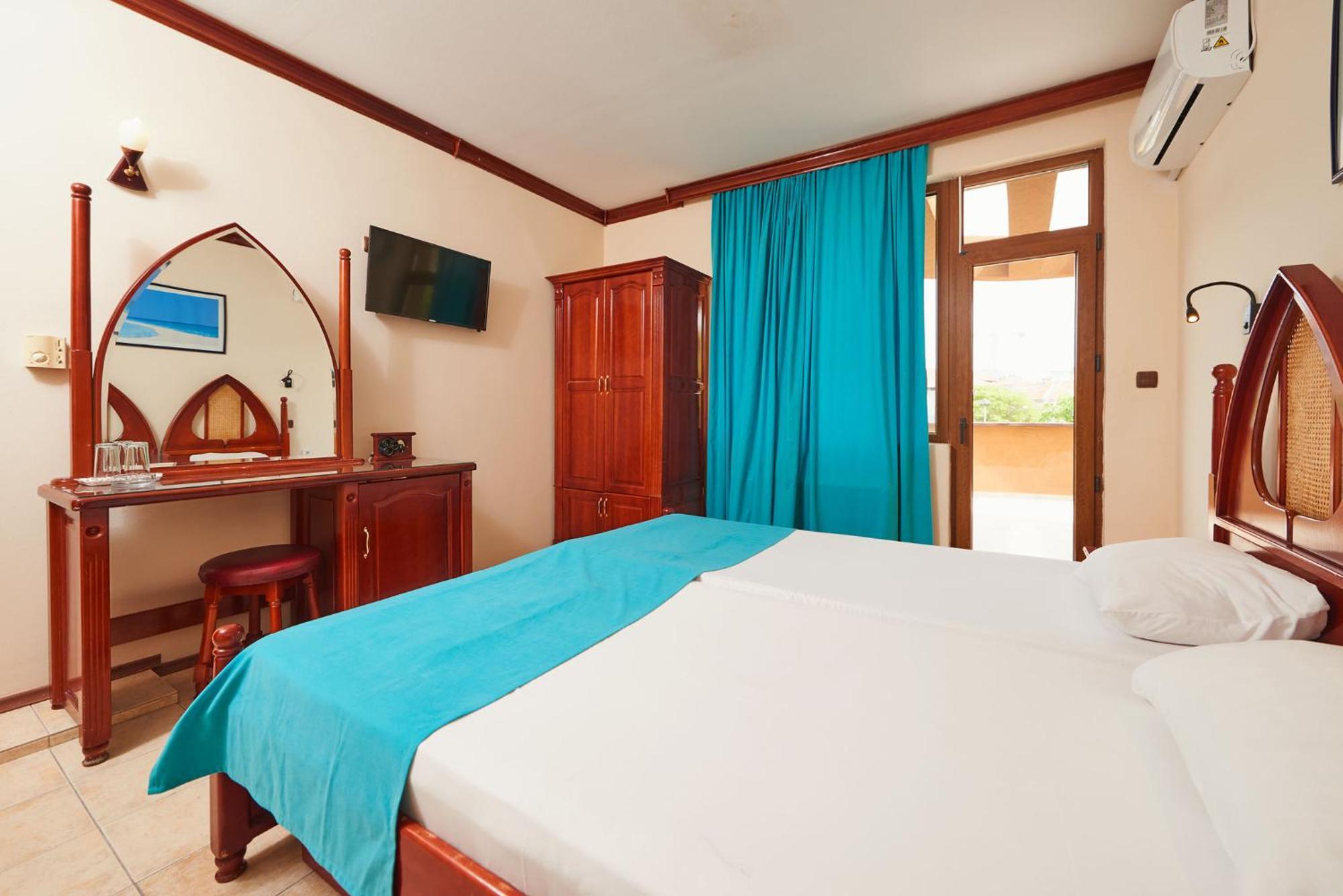 Hotel Manz 2 Pomorie Exterior foto